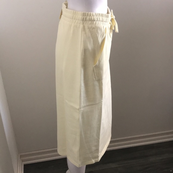MANGO, Woman's Size Small Yellow Skirt. - Picture 6 of 8